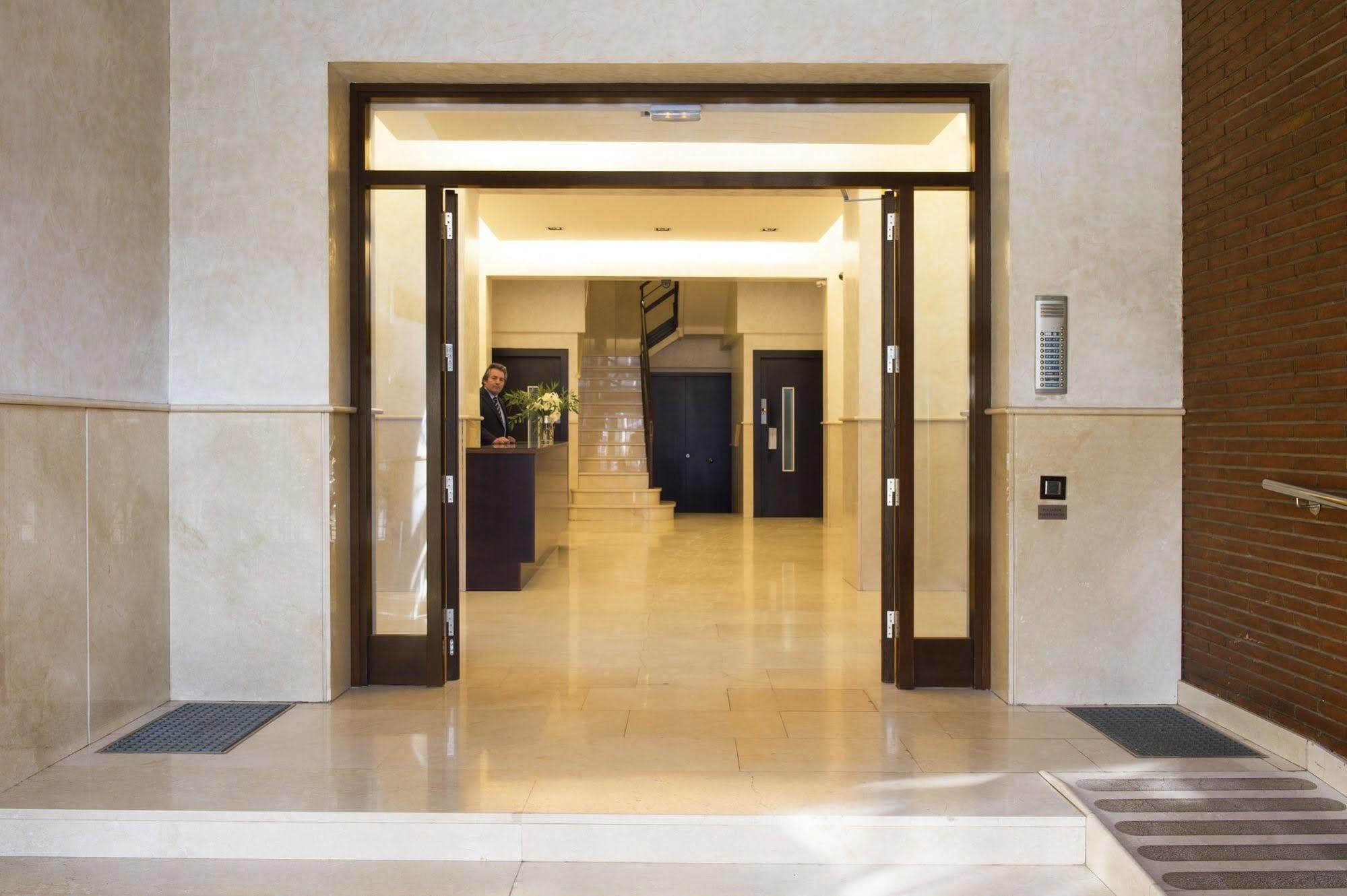 Godó Luxury Apartment Paseo de Gracia Barcelona Exterior foto